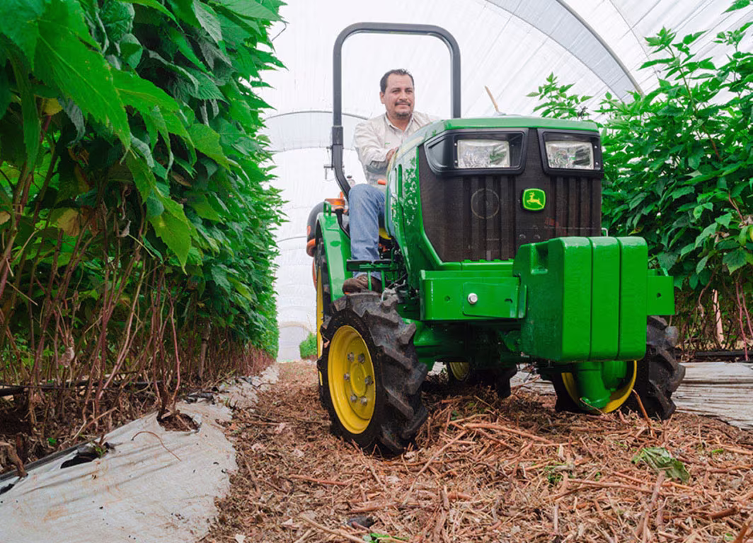 tractor_3036en_campo1_large_969d1e2e21e0496cded2d03acea424f648363f4f