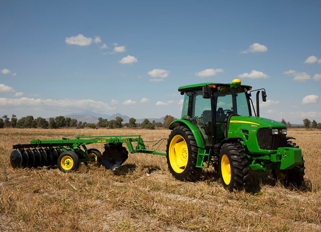 tractor_5090e_campo3_large_3ff0ca607ee5e10dadf46a805029de1cb6fd0c1e